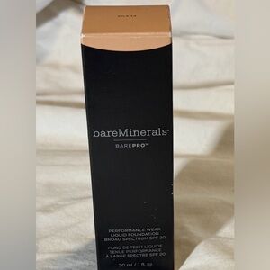 bareMinerals BAREPRO Performance Wear Foundation